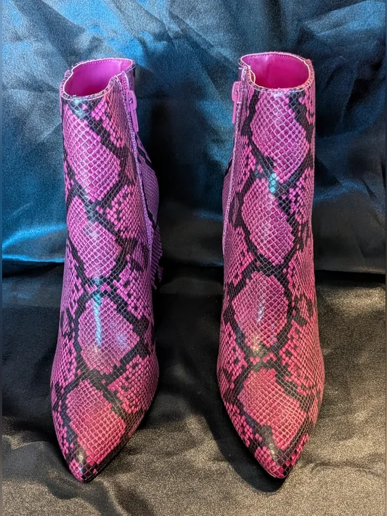 BCBGeneration Briel Ankle Boot in Pink Snake Size 9.5M NIB MSRP $139 - Picture 5 of 8